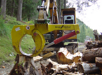 Holz spalten mit dem Brigl-Klebar